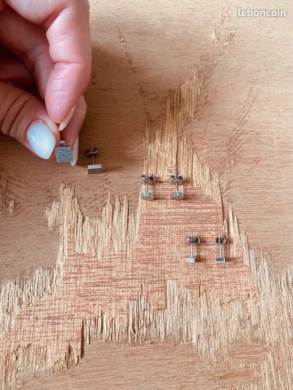 Set Boucles d’oreilles en acier il ne reste plus que les puces en forme de triangle et les puces rondes lisses Envoi rapide et soigné (image 4)
