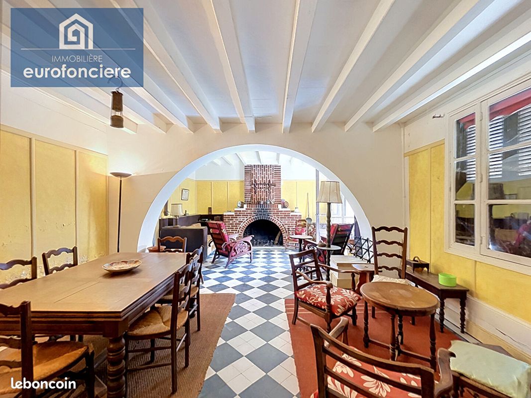 Maison 8 pièces 170 m² · à Lesmont · 170 m² · 119 000 €