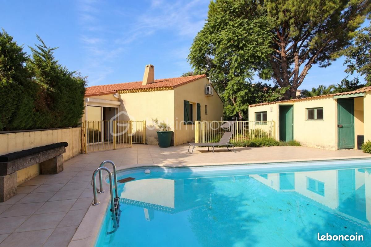 Maison 4 pièces 142 m² · à Milhaud · 142 m² · 295 000 €