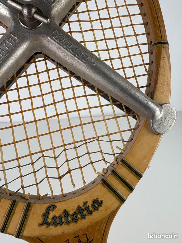 Modèle Sans Couture Avec Des Raquettes De Tennis Ambiance Nostalgique Des Années 70 Et 90