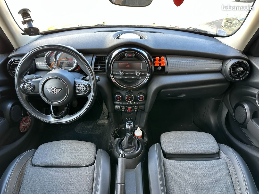 MINI HATCH 5 PORTES Cooper D 116 ch Pack Chili (image 9)