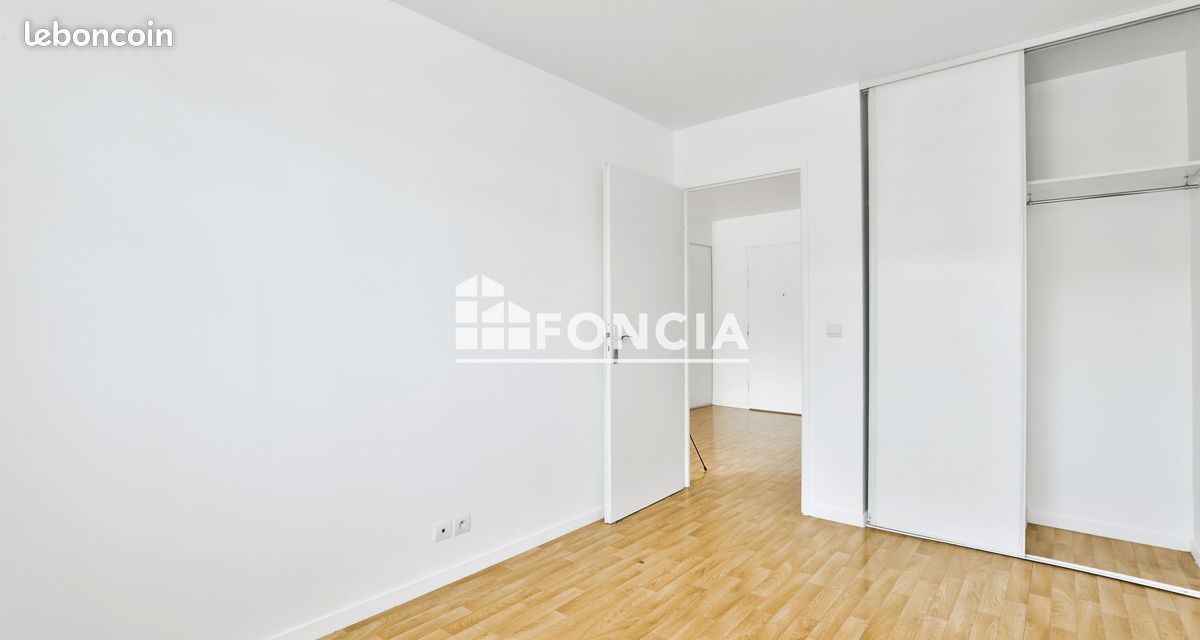 CORBEIL-ESSONNES - Appartement 2 Pièces avec parking (image 6)