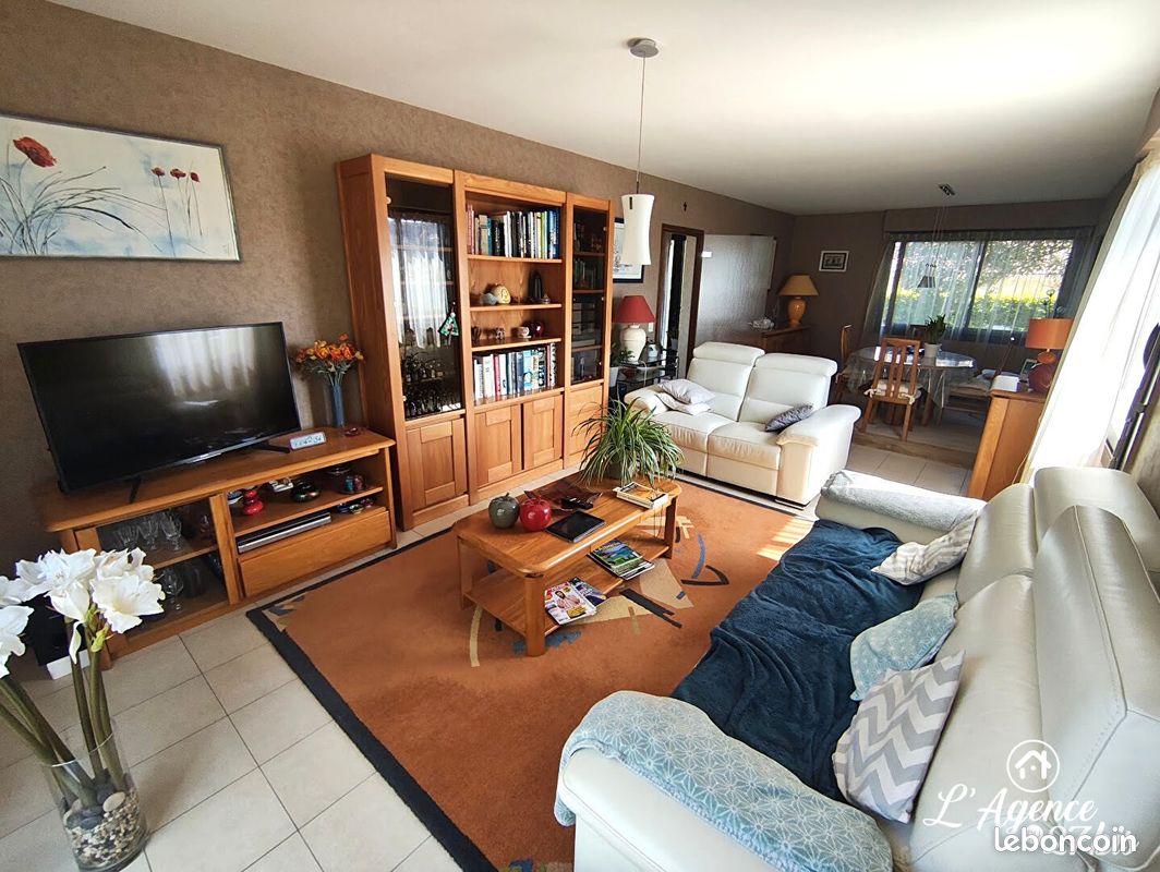 Maison 8 pièces 144 m² · à Chauray · 144 m² · 333 000 €