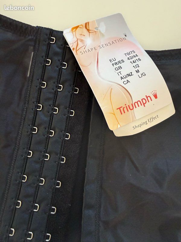 Porte-jarretelles Triumph Secret Essence Taille S – Rose, Neuf Avec étiquettes