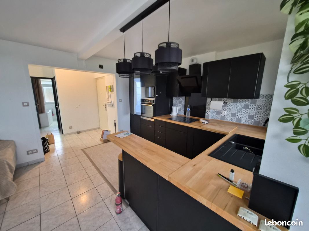 Appartement 5 pièces 78 m² · à Combs-la-Ville · 77,6 m² · 1 650 €/mois