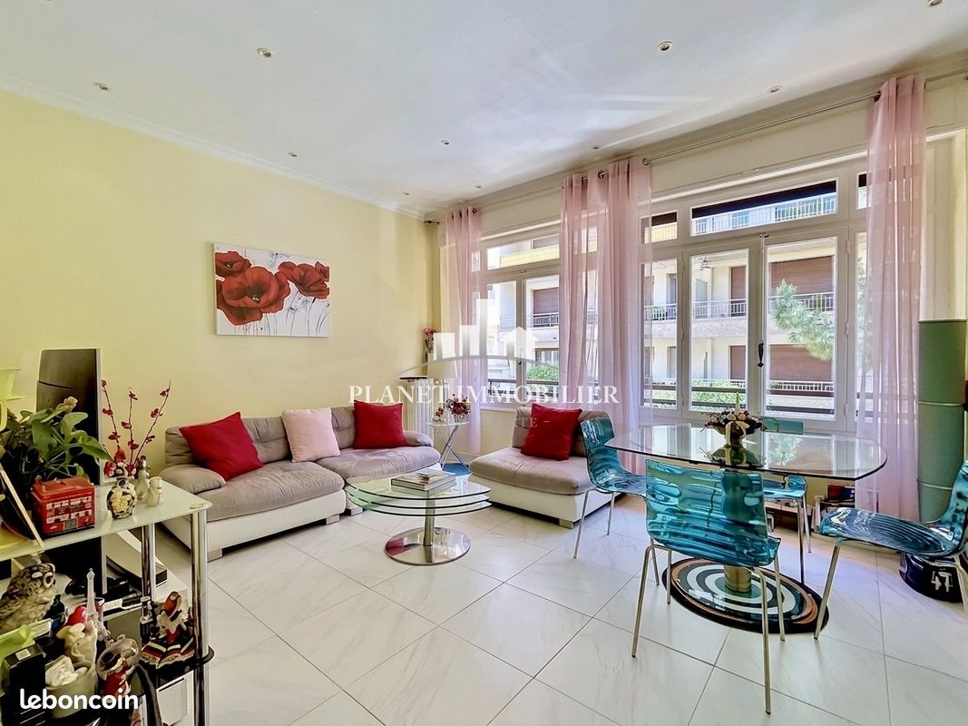 Appartement 3 pièces 69 m² · à Antibes · 69 m² · 315 000 €