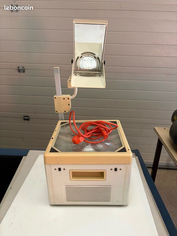 Rétroprojecteurs fonctionnels (image 1)