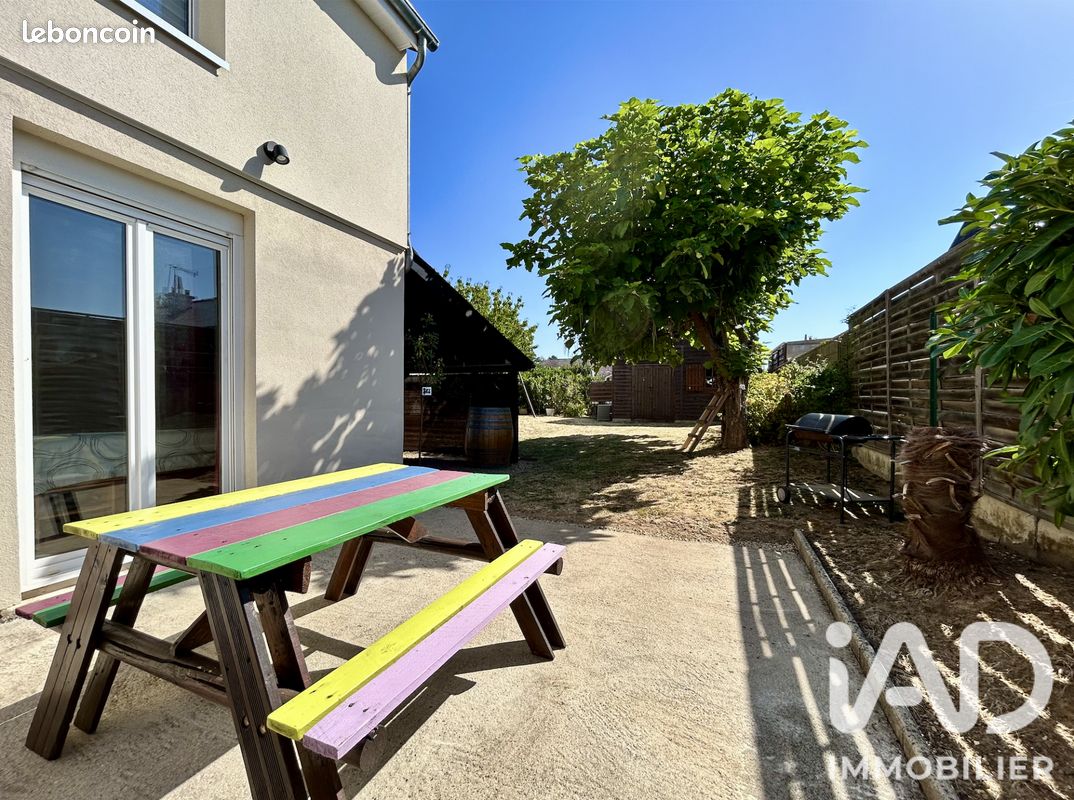Maison 8 pièces 178 m² · à Tours · 178 m² · 393 000 €
