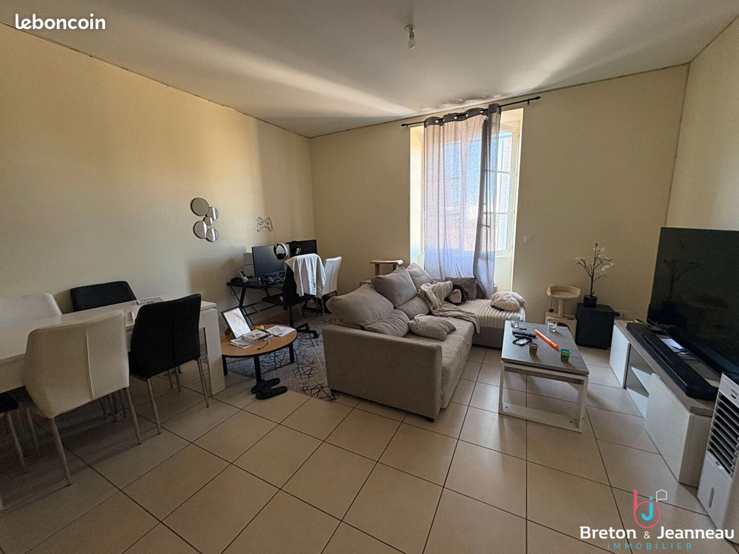 Appartement 3 pièces 49 m² · à Laval · 49 m² · 526 €