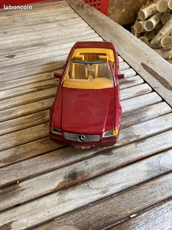 Voiture miniature 1/18 Mercedes 500SL - Collection Voiture miniature 1/18 Mercedes 500SL - Collection