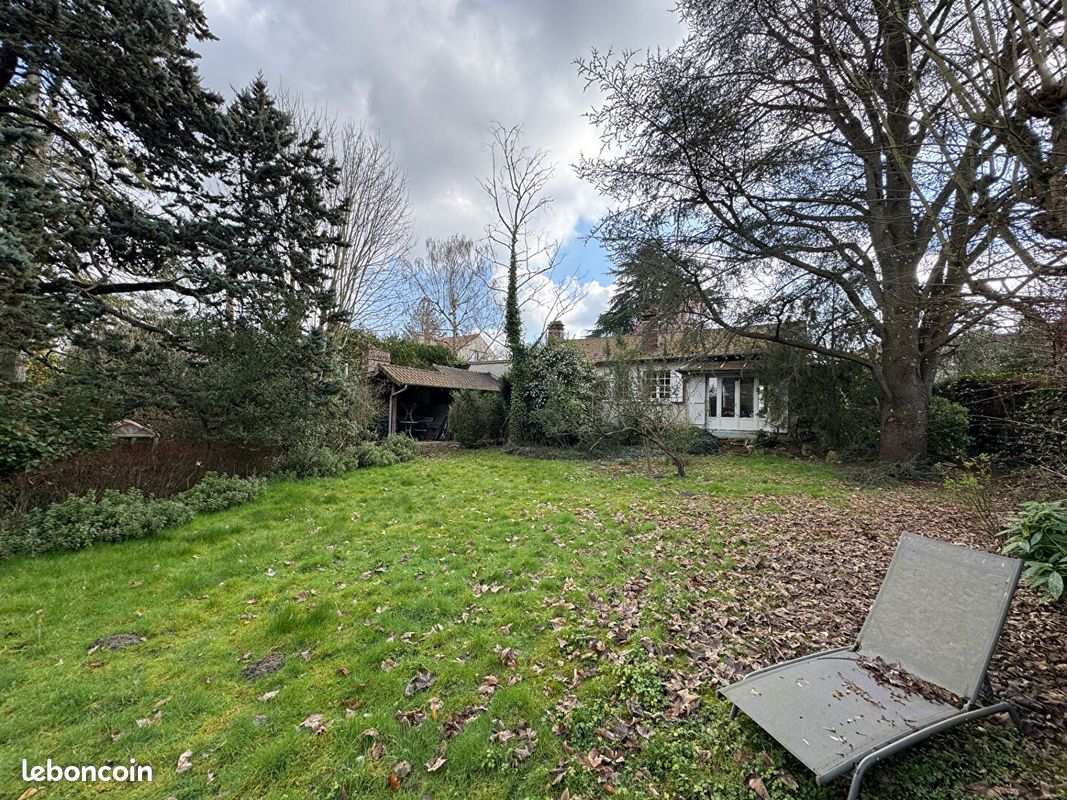 Maison 4 pièces 127 m² · à Bazoches-sur-Guyonne · 127 m² · 295 000 €