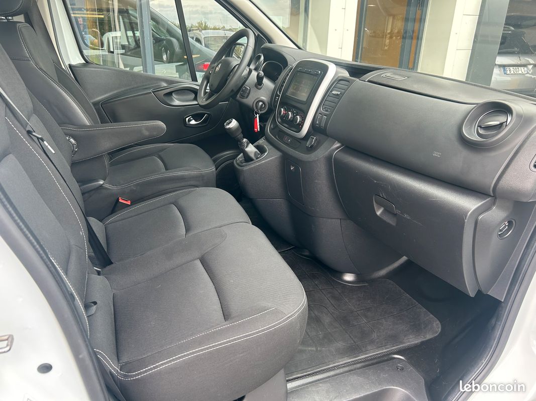 Renault Trafic 2l dCi 120 Grand Confort L2H1 (image 8)
