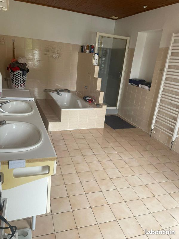 Maison a louer oyonnax - 5 pièce(s) - 200 m2 - Surfyn