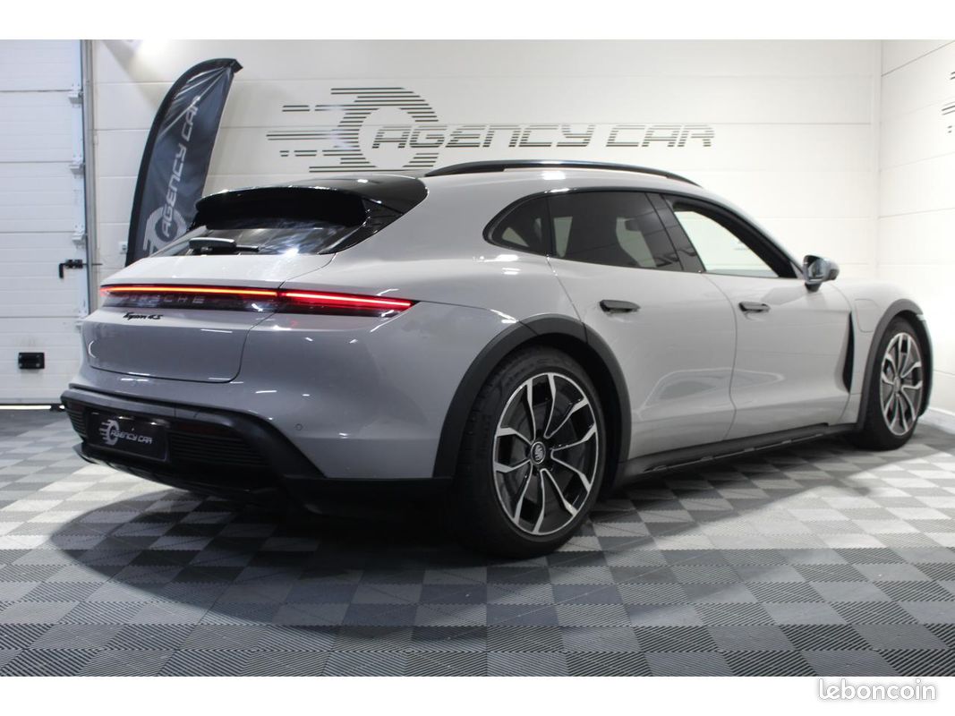 PORSCHE TAYCAN CROSS TURISMO 4S 571 Gris Craie Roues AR directrices (image 4)