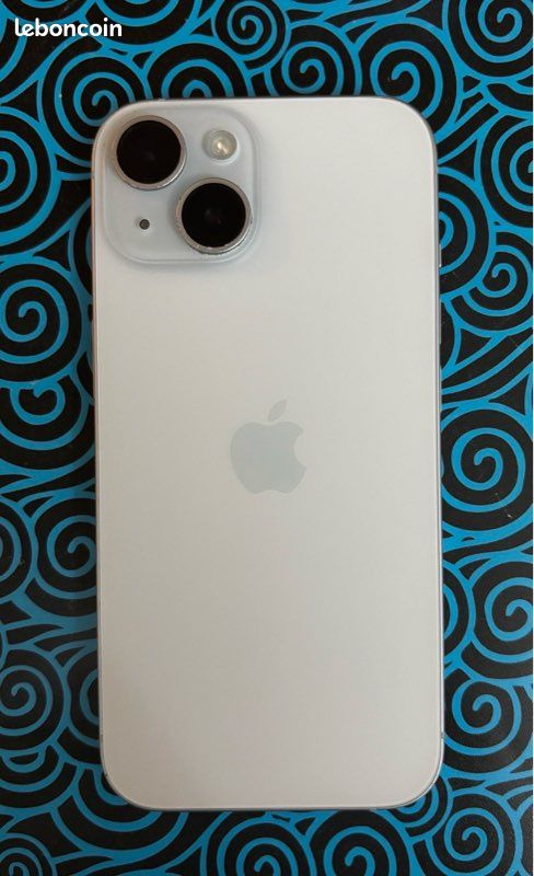 IPhone 15 128Go (image 2)