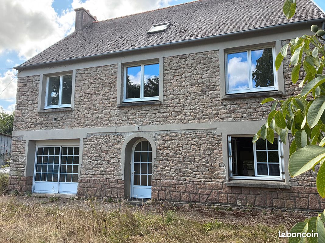Maison 7 pièces 157 m² · à Saint-Thégonnec Loc-Eguiner · 157 m² · 186 100 €