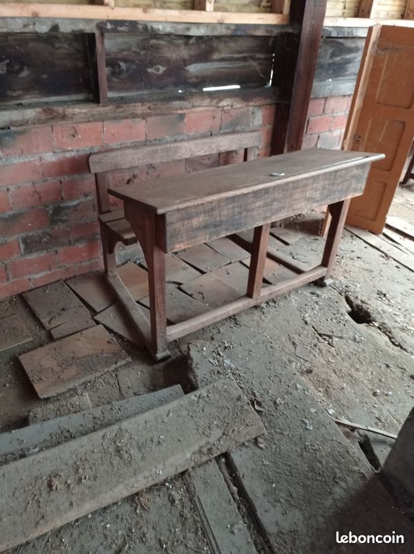 Banc d'école ancien (image 1)