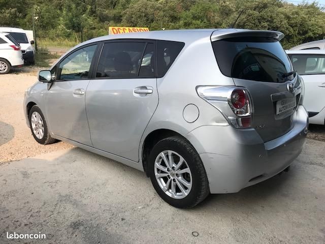 Toyota VERSO 126 D-4D SKYVIEW CONNECT 5 PLACES (image 8)