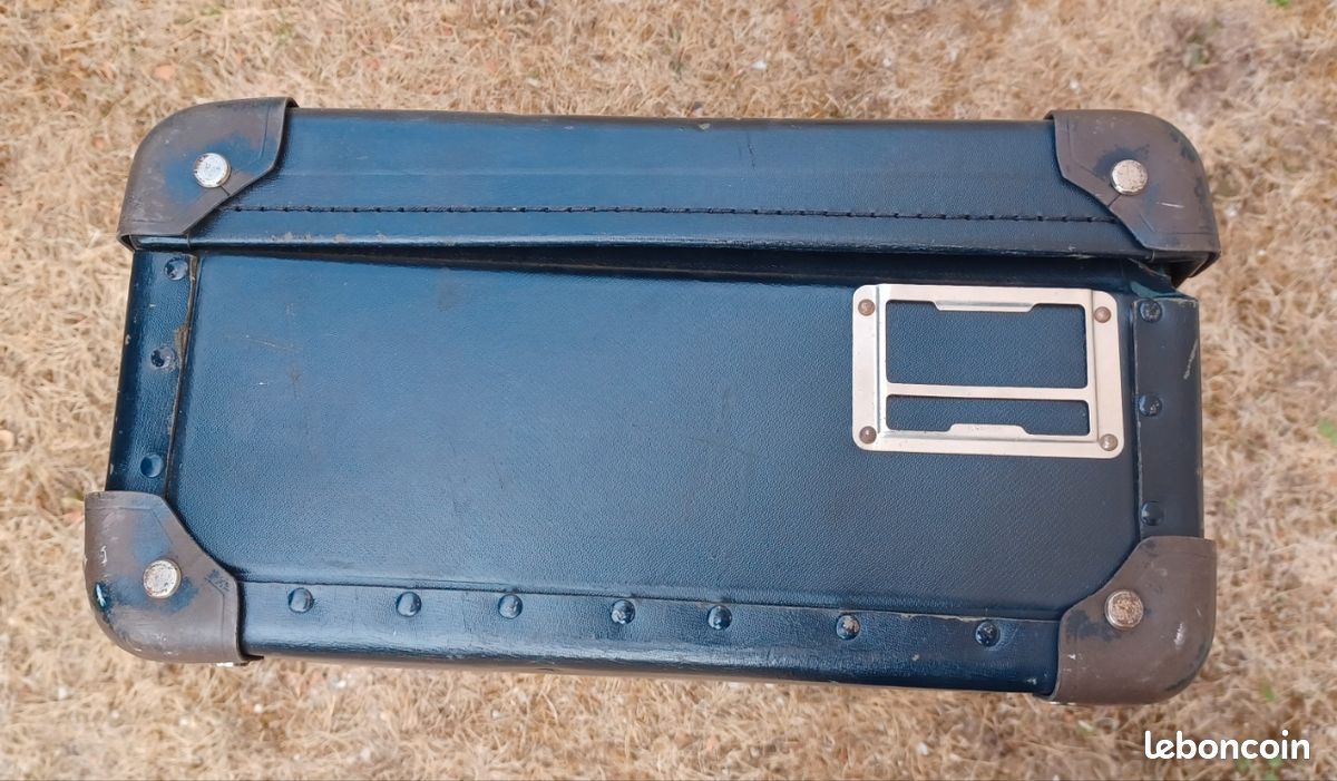 VALiSE EN CARTON NOiRE ViNTAGE (image 7)