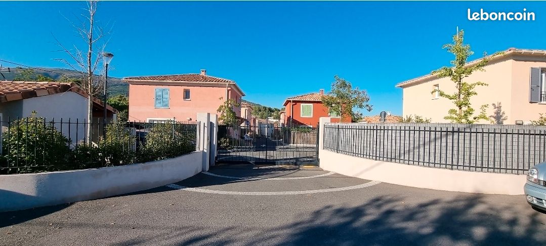 Maison 4 pièces 93 m² · à Grasse · 93 m² · 1 690 €/mois