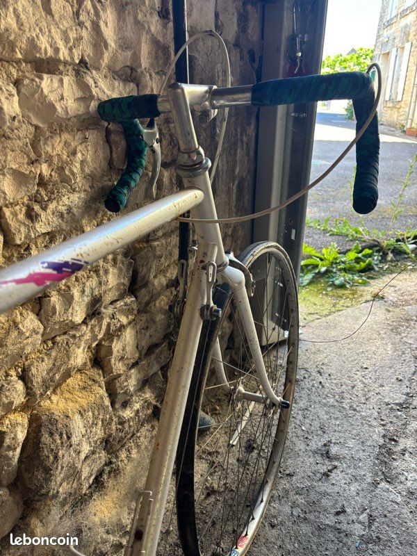 Vélo de route Peugeot vintage / rétro à restaurer (image 5)
