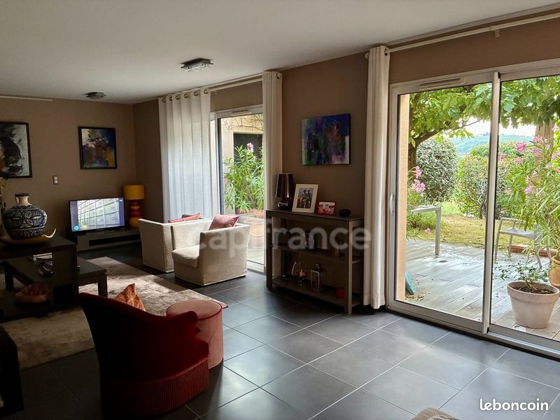 Maison 6 pièces 177 m² · à Saint-Pierre-la-Palud · 177 m² · 585 000 €