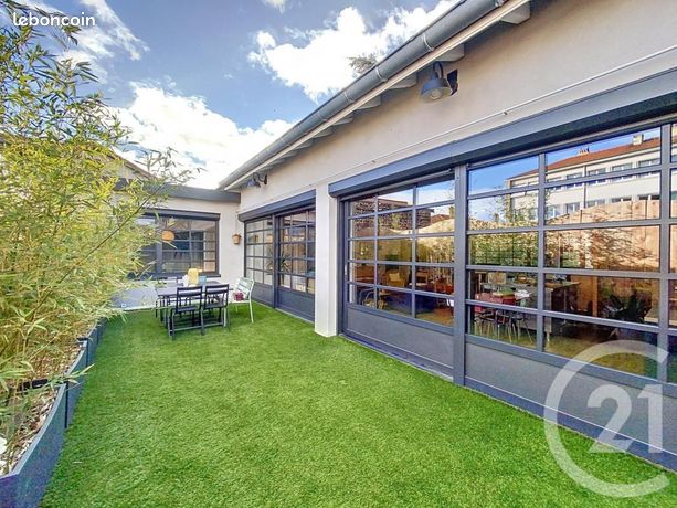 Appartement 6 pièces 223 m²
