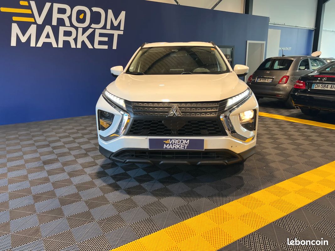 MITSUBISHI ECLIPSE CROSS PHEV 188 INSTYLE 4WD – 2021 – AUTO – 102 000 km – CARPLAY – SIEGES CHAUFFANTS – SUIVI COMPLET (image 6)