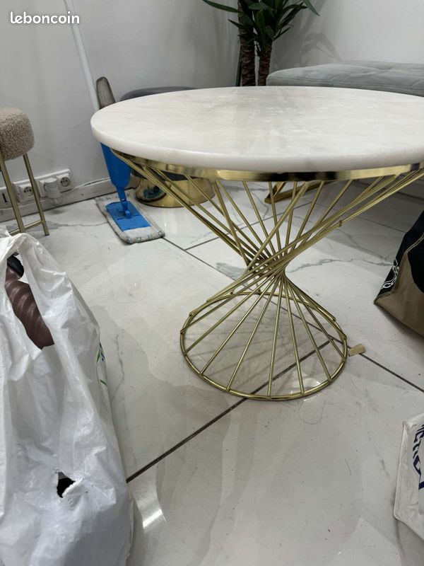 Table basse marbre doré (image 1)
