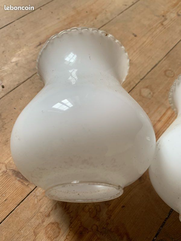 Globes anciens dentelés, en opaline (image 5)