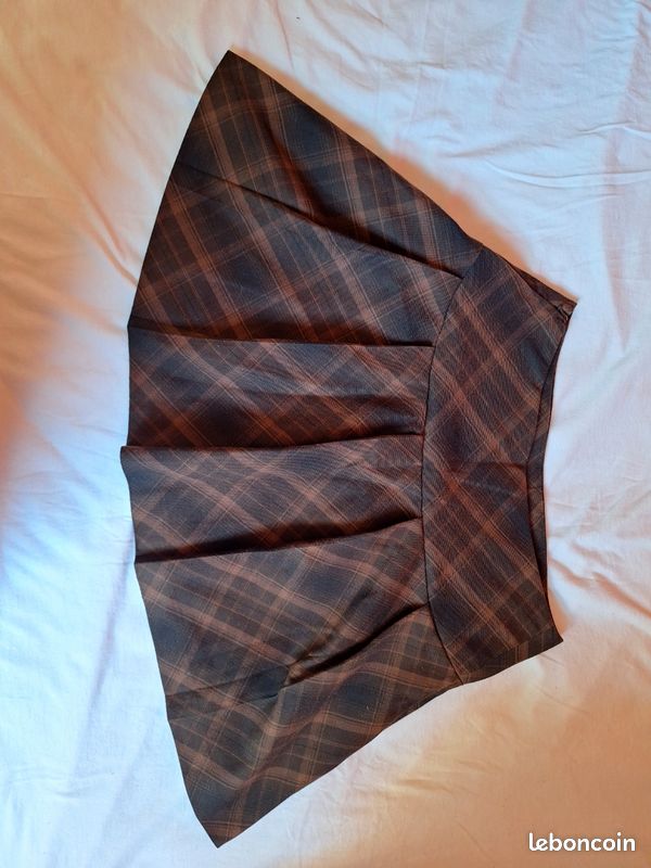 Jupe courte marron (image 2)