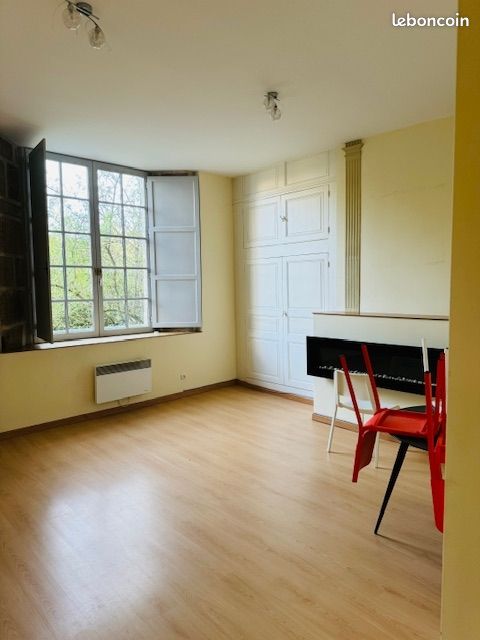 Appartement 3 pièces 75 m² - Parthenay 79200 (image principale 0)