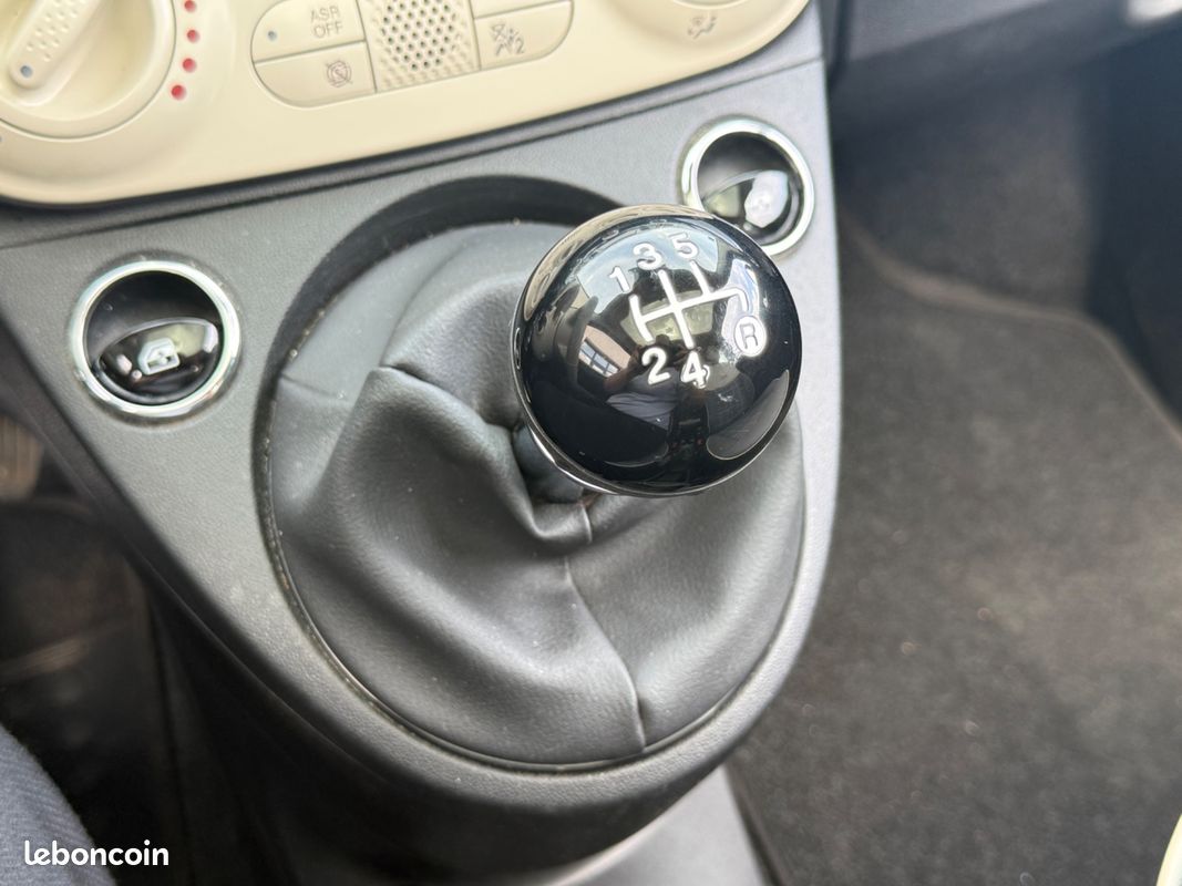 Fiat 500 1.2 70 lounge / distribution neuve / clim / toit panoramique / radars de recule / vitre electrique (image 17)