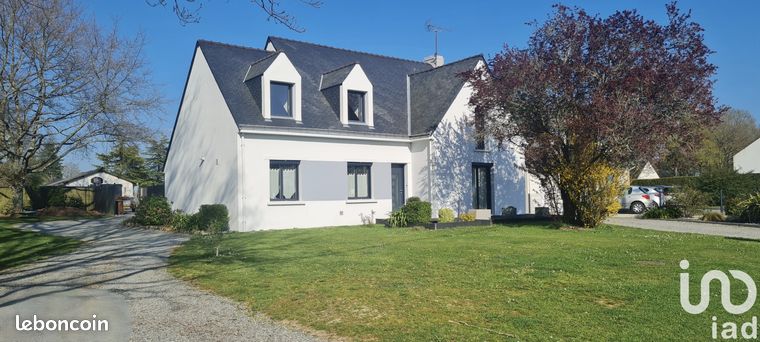 Propriété 6 pièces 181 m²
