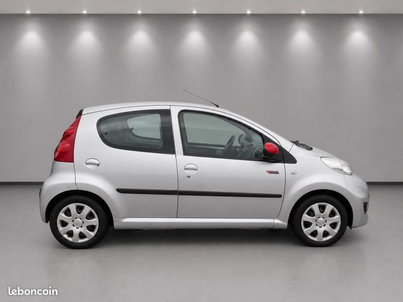 Peugeot 107 1.0 12V BLACK & SILVER 5P (image 6)