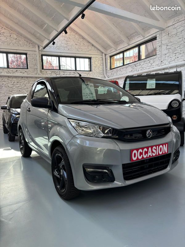 đđ Aixam coupĂ© Evo 2023 Garantie 12 mois + OpĂ©ration reprise* Garage Boyer đ (image 1)