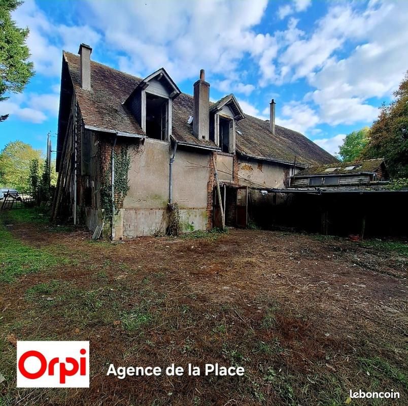 Maison 2 pièces 235 m² · à Château-Renault · 235 m² · 62 000 €