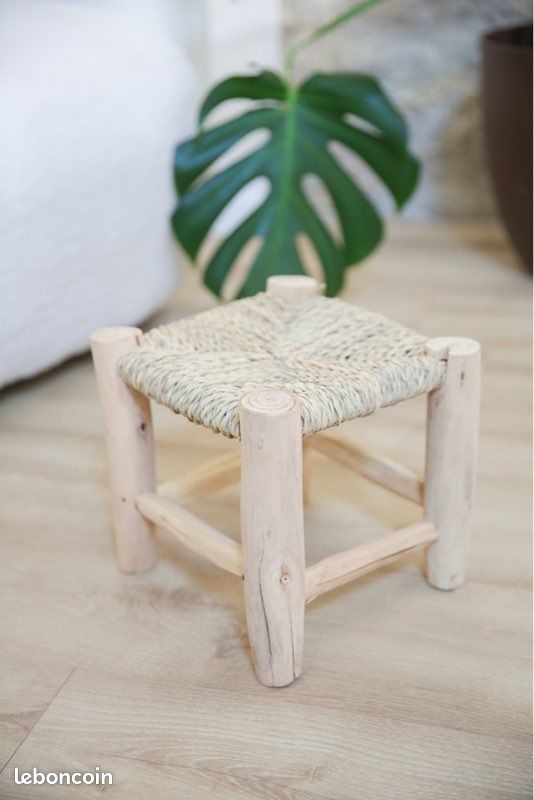 Petit Tabouret Tissé En Herbe Pour Enfant - Marchepied Multifonction Pour Jardin, Entrée, Salle De Bain - Design Naturel Et Solide