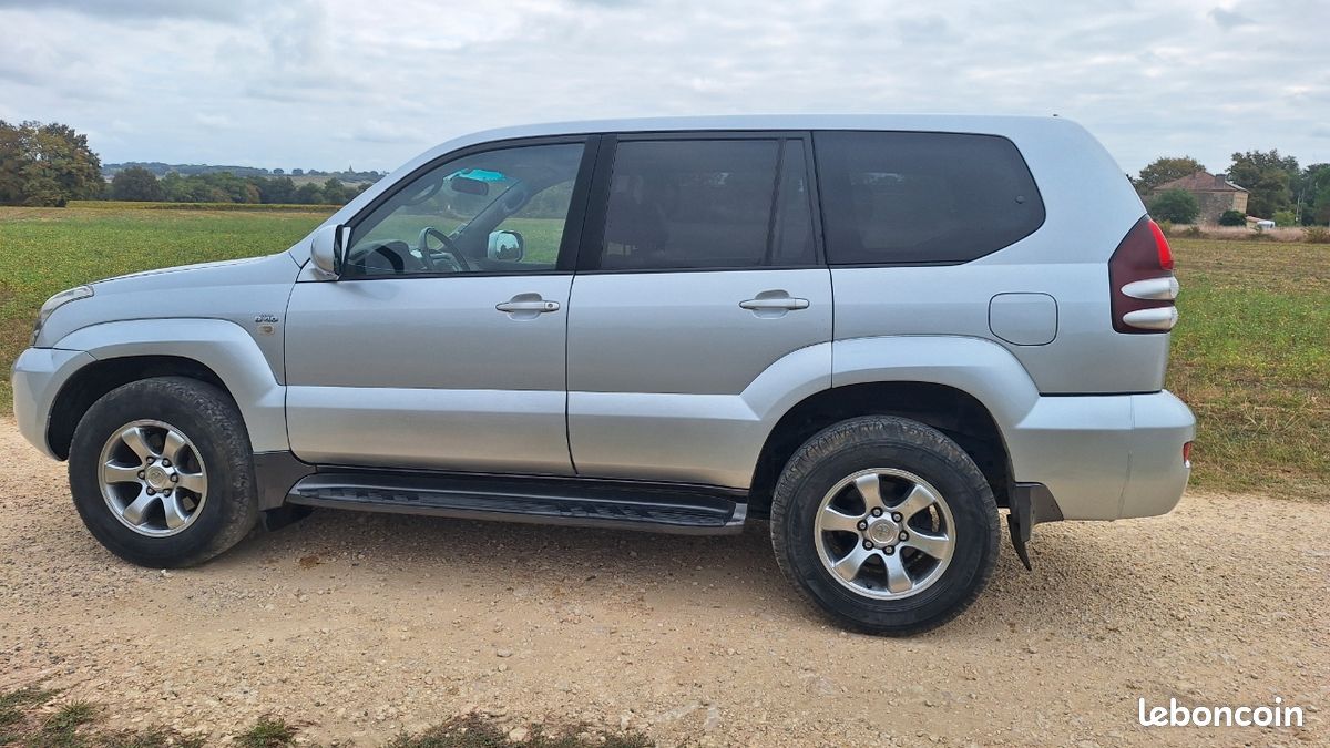 Land cruiser kdj 120 vxe 2008 (image 1)