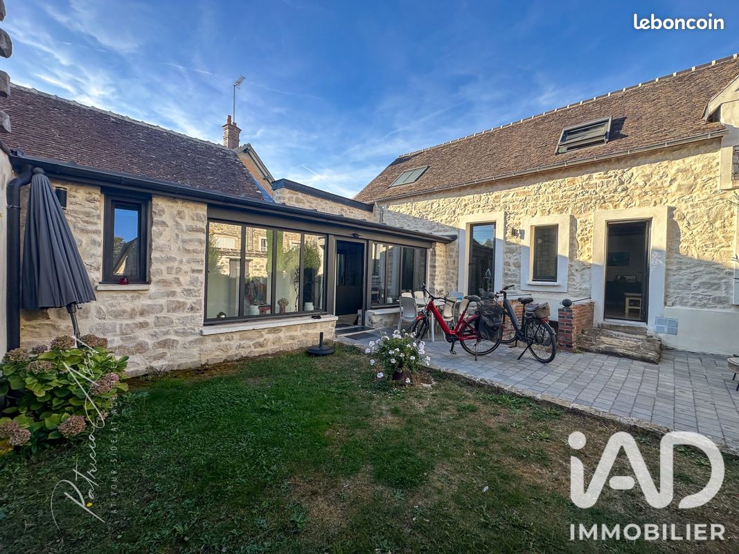 Maison 5 pièces 138 m² · à Bourron-Marlotte · 138 m² · 2 090 €/mois