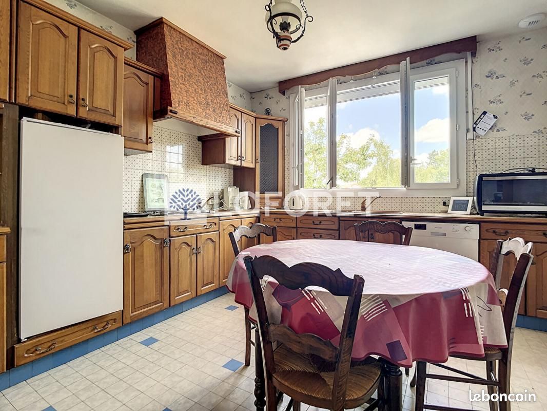 Pavillon 4 pièces 118 m² - Parthenay 79200 (image principale 10)