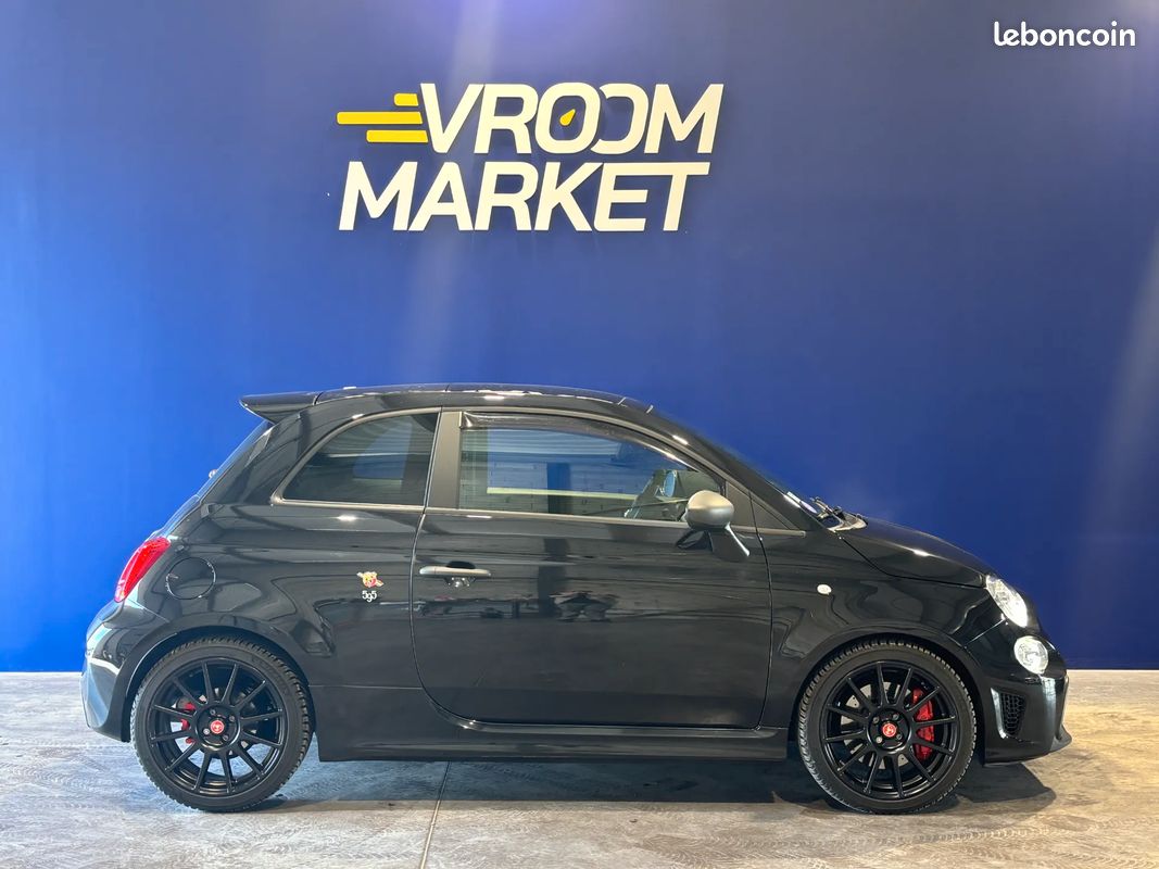 Abarth 500 1.4 Turbo T-Jet 180ch 595 Competizione BVA - Origine France / CarPlay / Suivi complet Fiat / Audio Beats / Toit Ouvrant (image 2)