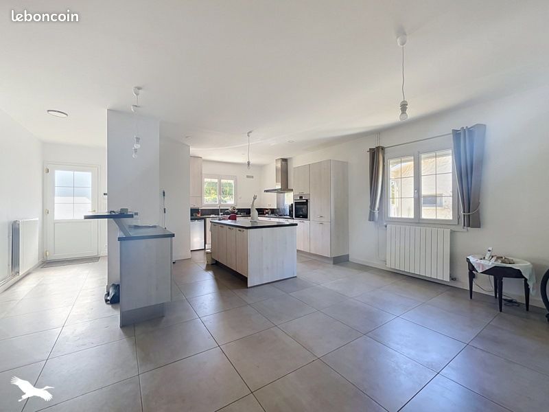 Maison 5 pièces 120 m² · à Le Taillan-Médoc · 120 m² · 358 000 €