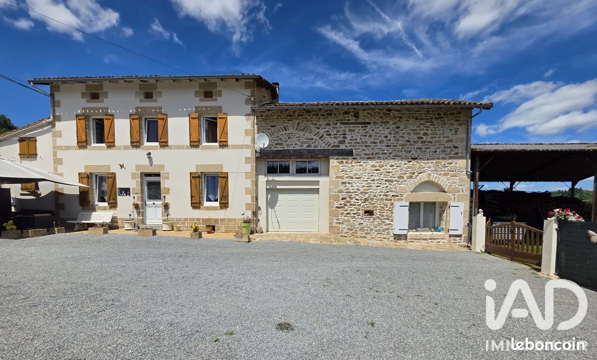 Maison 10 pièces 210 m² · à Thouron · 210 m² · 303 297 €