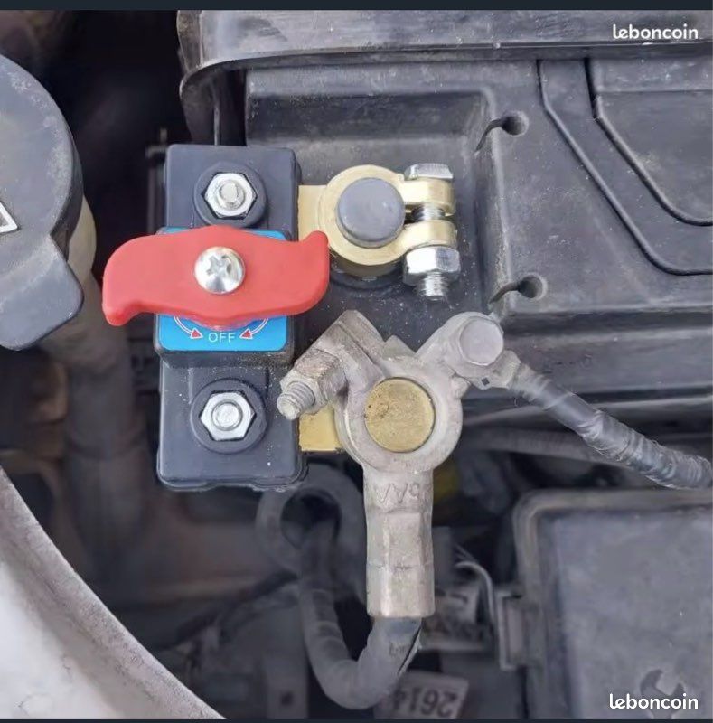 Interrupteur / coupe batterie (image 2)