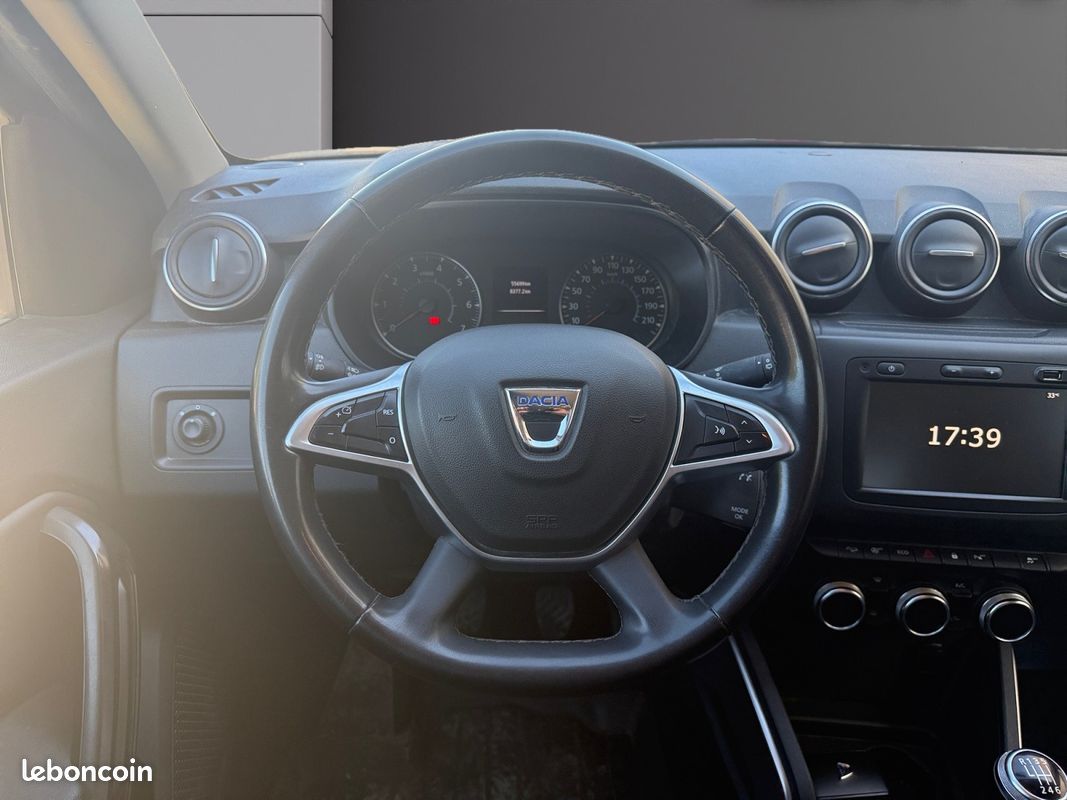 DACIA DUSTER dCi 115 4x4 Prestige excellent état gps attelage remorque caméra de recul garantie 12 mois (image 12)
