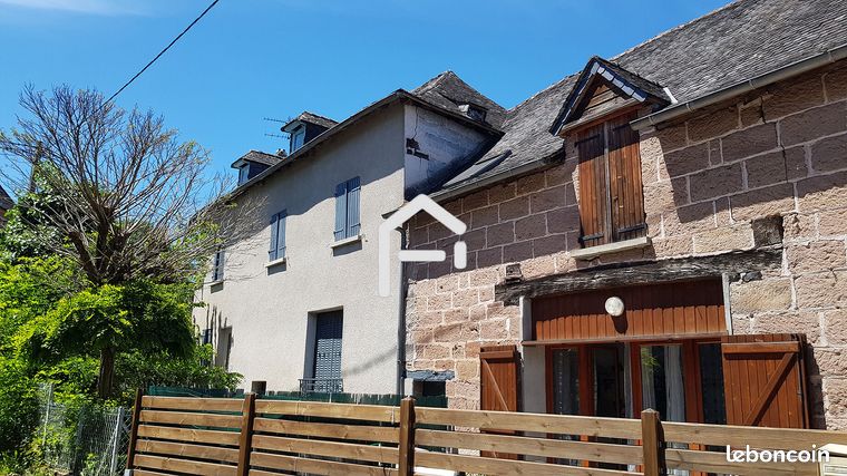 Maison 9 pièces 300 m²