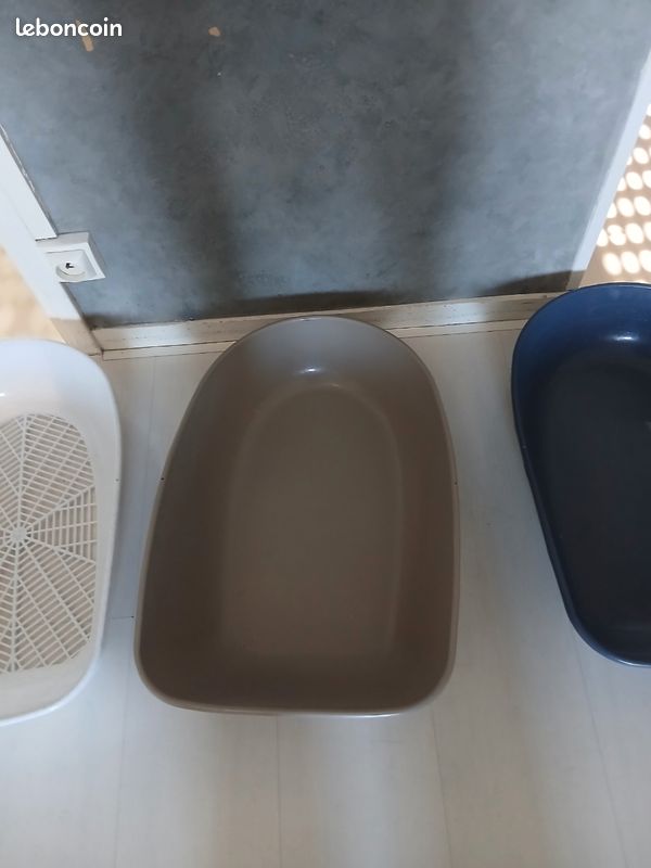 Litière chat 3 bacs etat neuf (image 3)