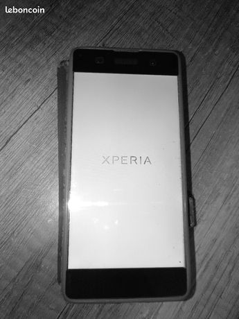 Sony Xperia 16 Go Noir  Smartphone reconditionné