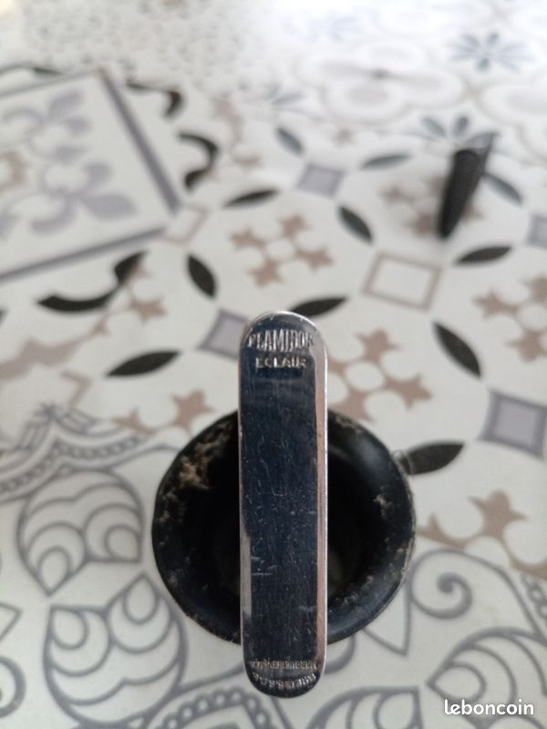 BRIQUET ANCIEN ESSENCE DANDY PARIS vintage petrol lighter Feuerzeug EUR